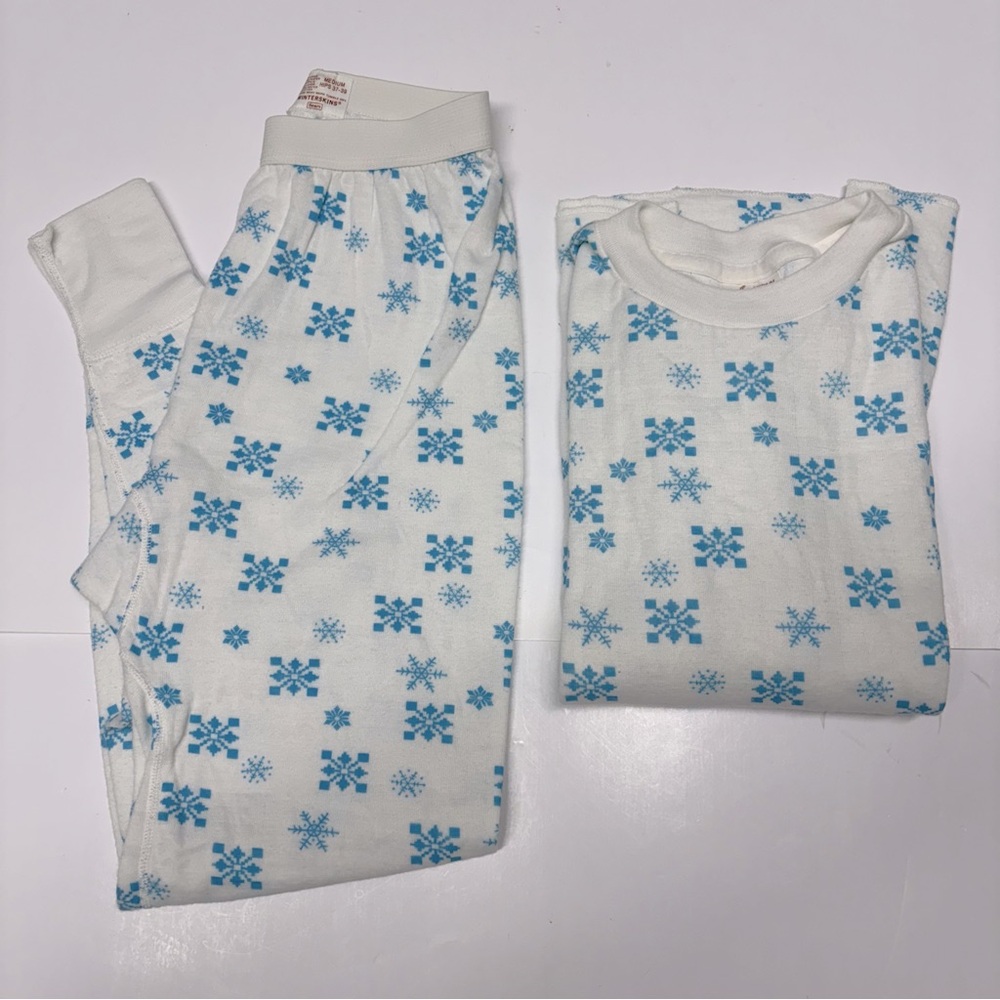 Vintage Sears Winterskins Long Underwear Top & Bottoms Snowflakes Sz M